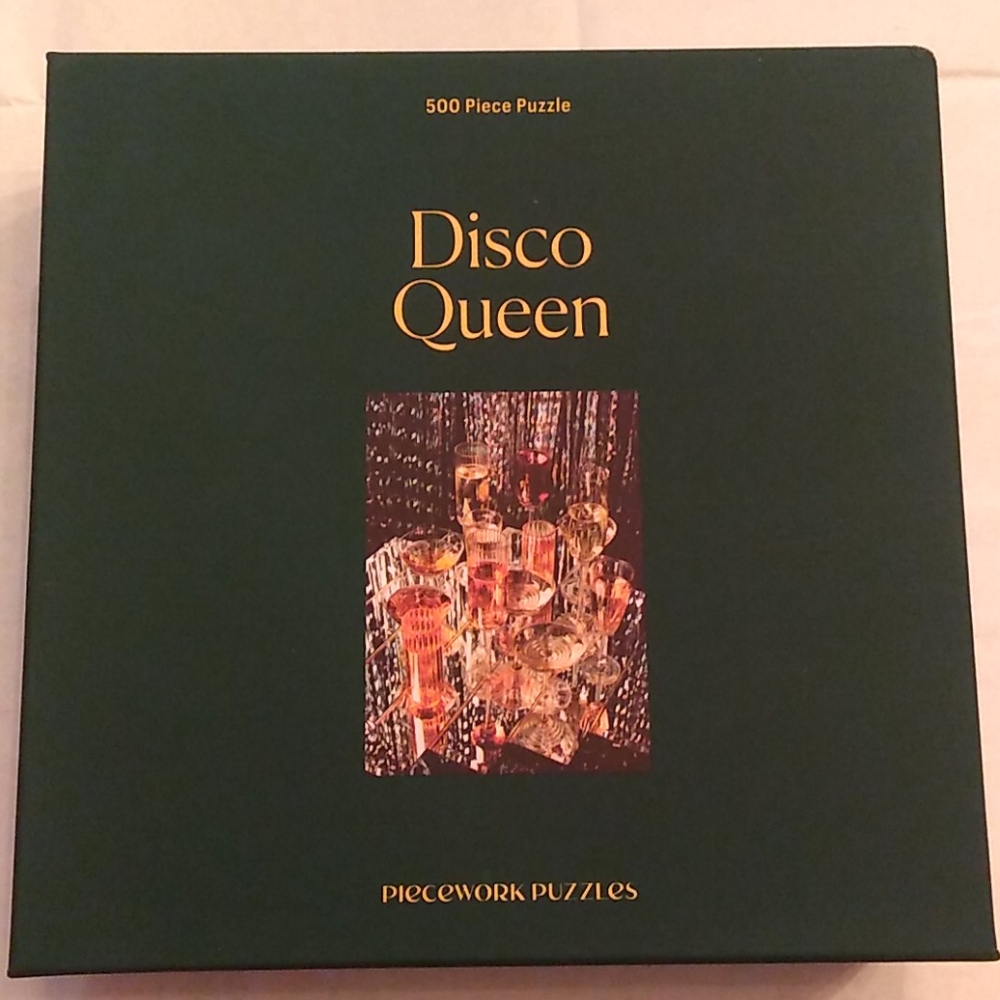 Piecework puzzles Disco Queen 500 piece puzzle